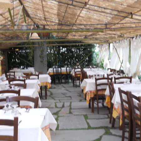 Hotel La Pania 3*